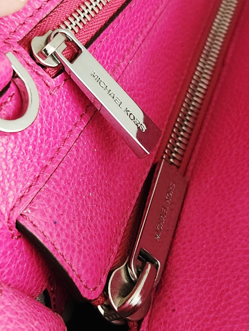 Like New Michael Kors Rasberry Pink Shoulder/Crossbody Bag Purse - Picture 13 of 16